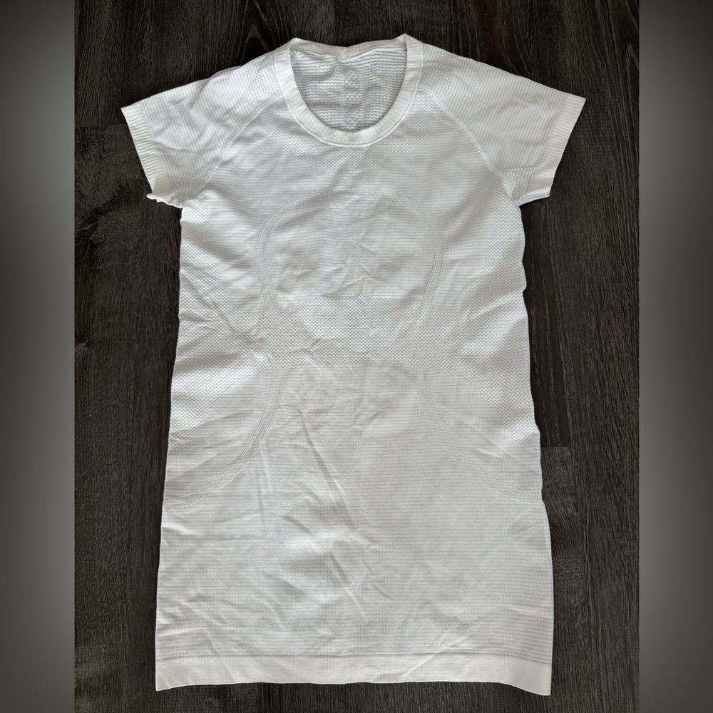 Lululemon swiftly short sleeve
